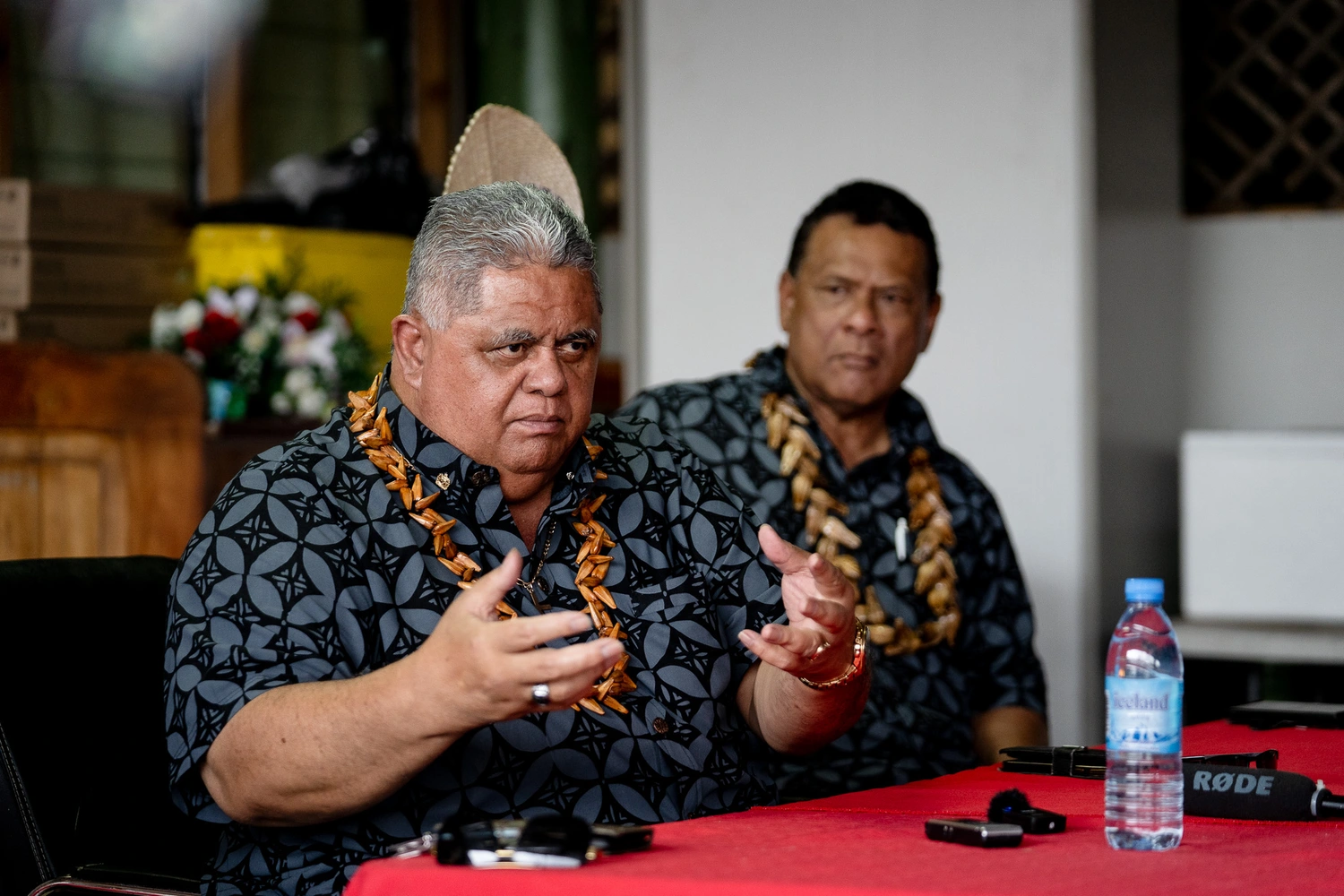 Dear Laauli, Samoa sees right through you