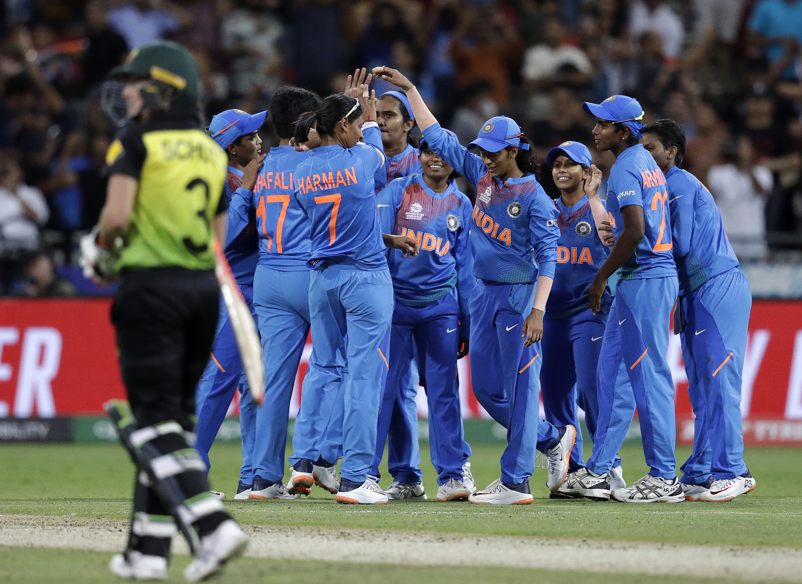 Yadav's 4 wickets lead India to 17-run win over Australia