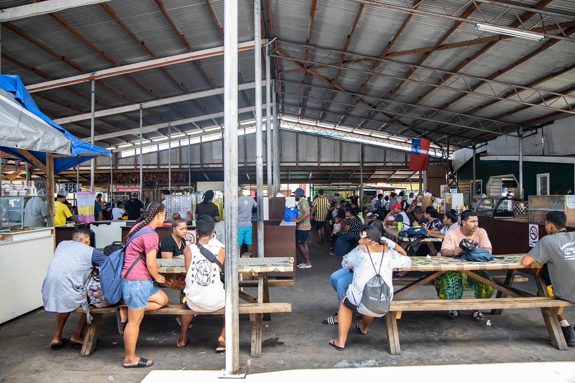 Flea market back to Savalalo