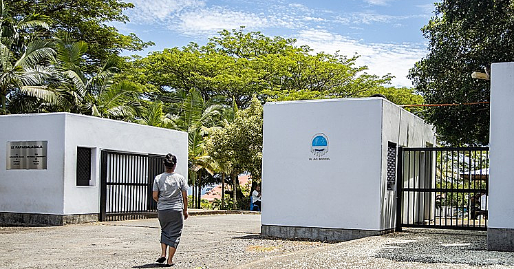 N.U.S. cuts enrolment fee by more than half