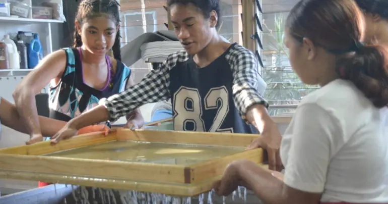 From Siapo to Paper, a journey through time