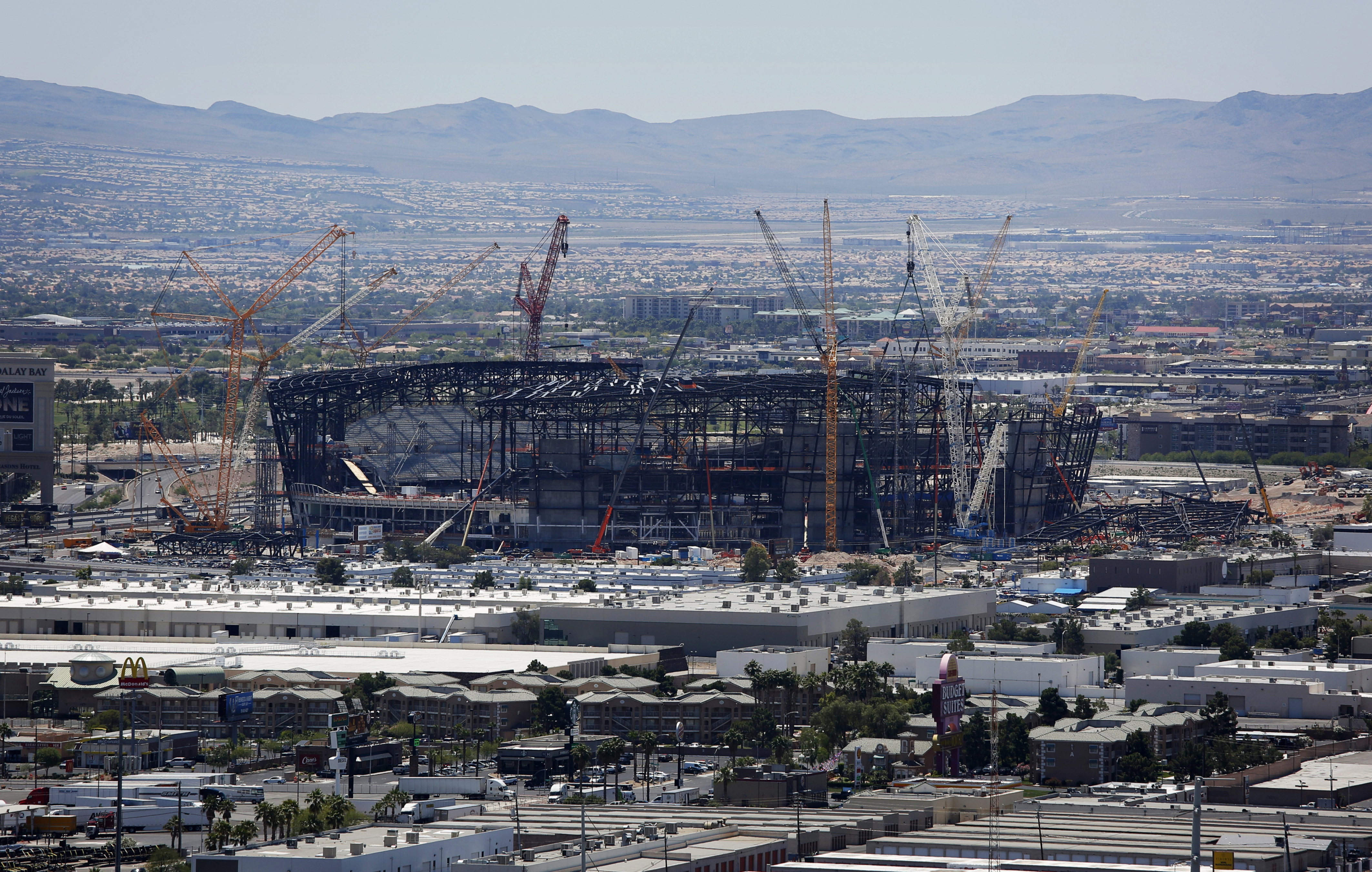 Raiders in spotlight as NFL preseason begins