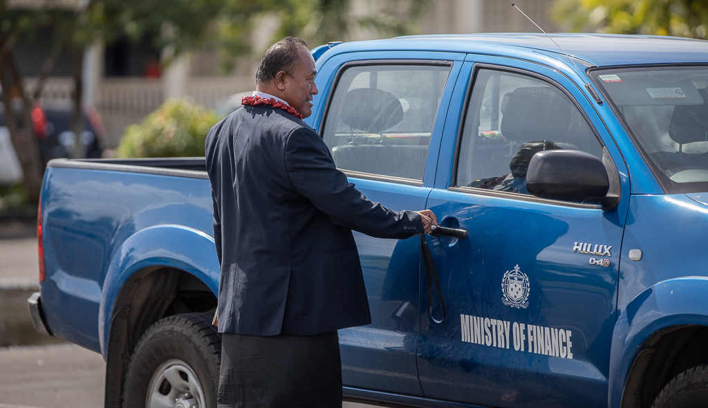 Associate Minister withdraws election petition