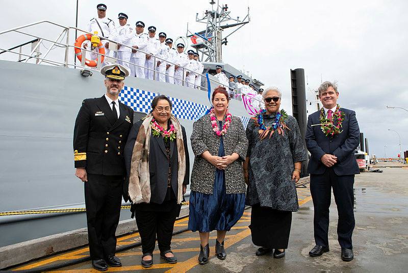 Australia presents Nafanua II to Samoa  