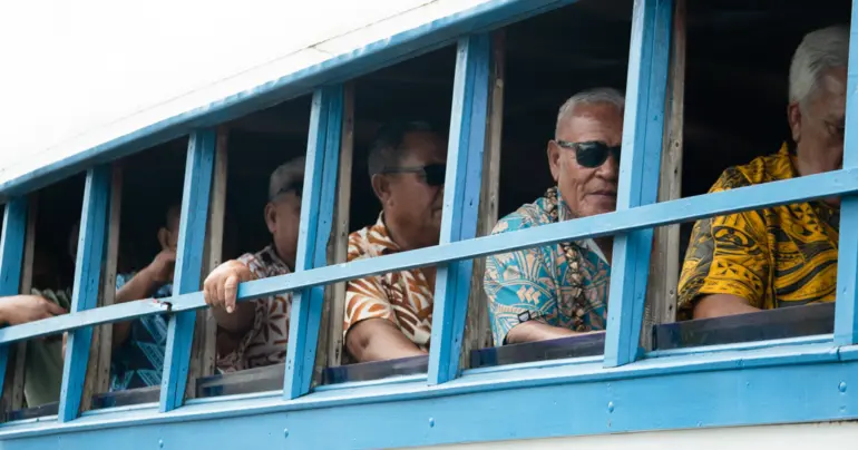 Bending districts to power is not leadership