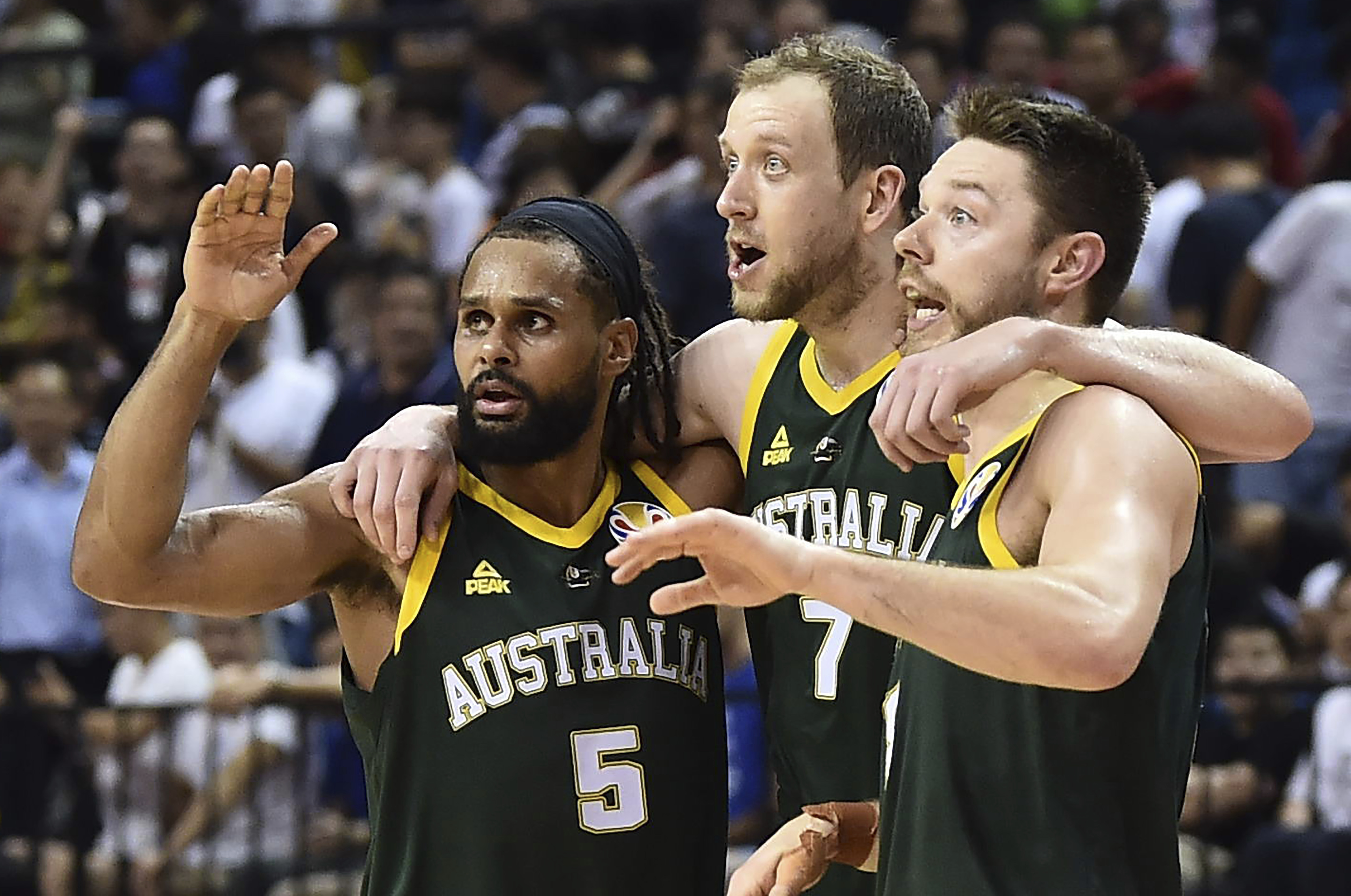 Australia tops Czechs 82-70, heads to World Cup semifinals