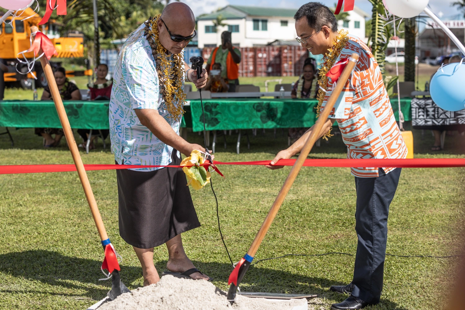 How has China-Samoa friendship featured on Samoan banknotes?