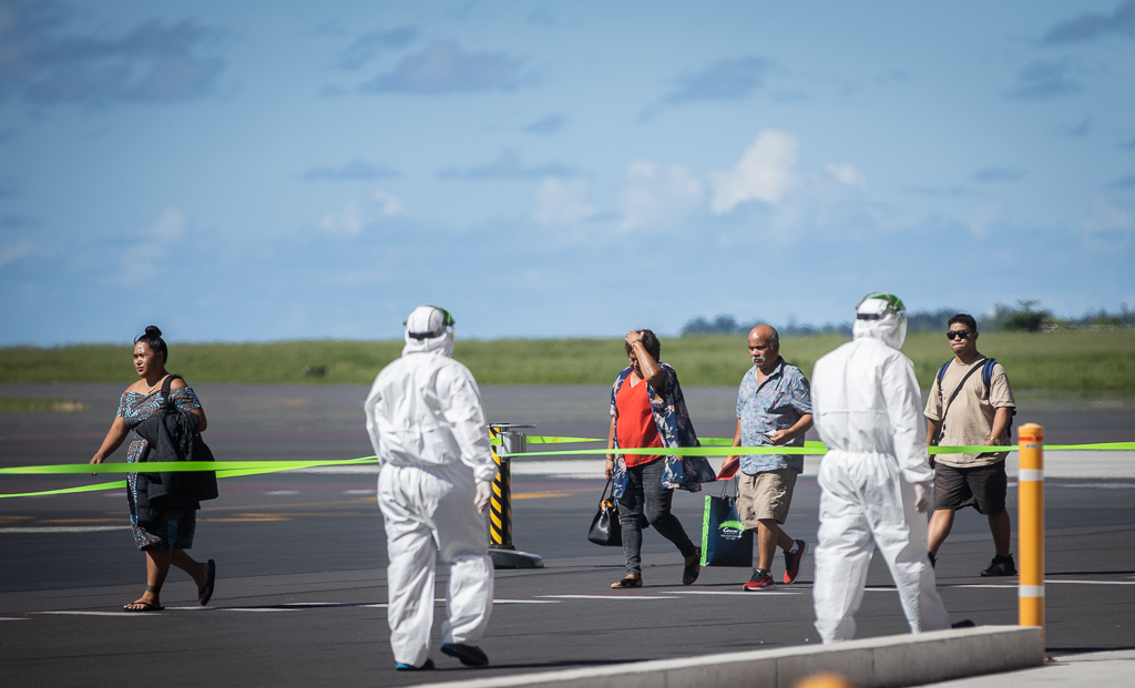 Mixed emotions as New Zealanders return home