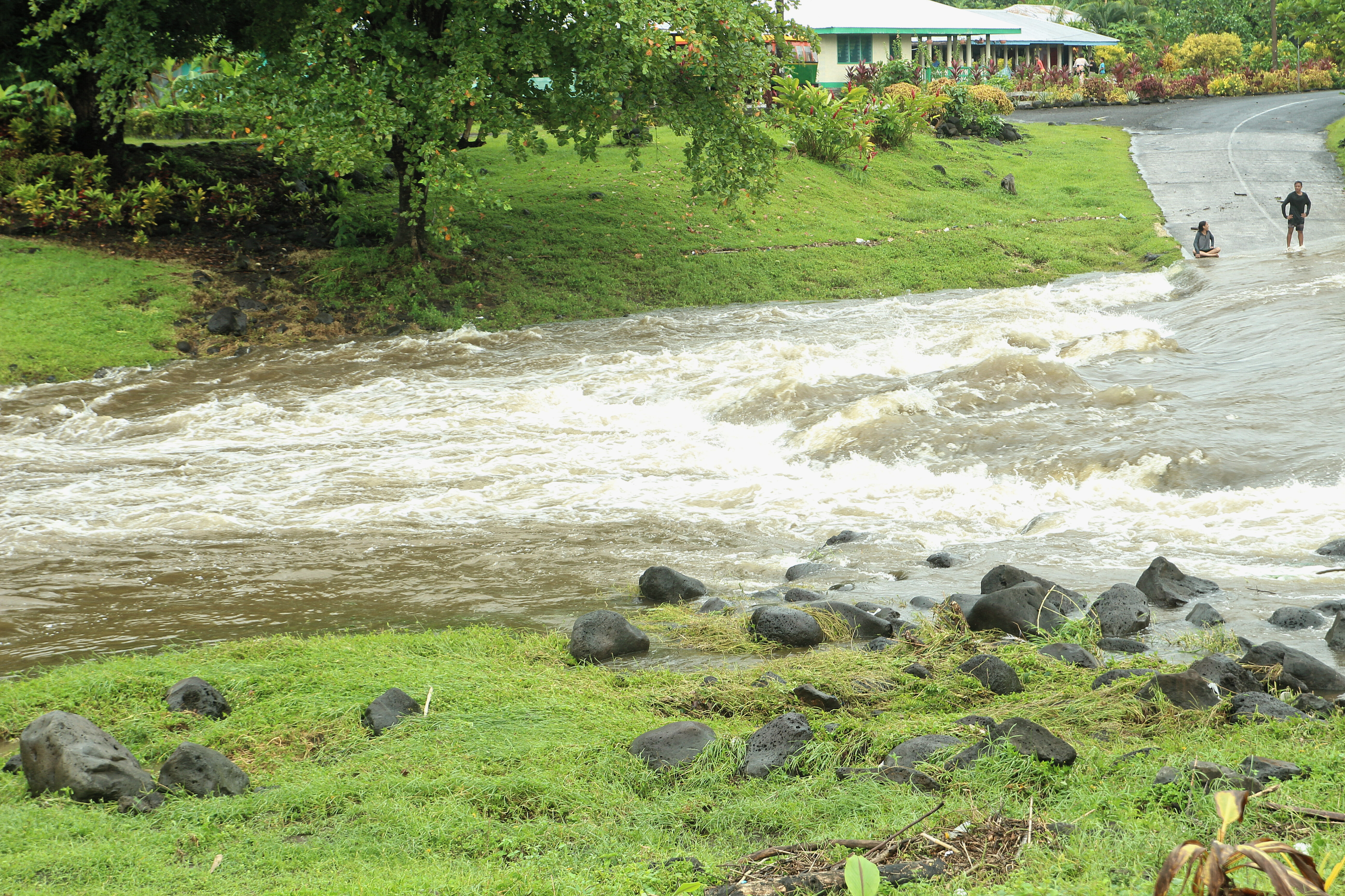 Heavy rain floods fords in Savai'i, halts traffic