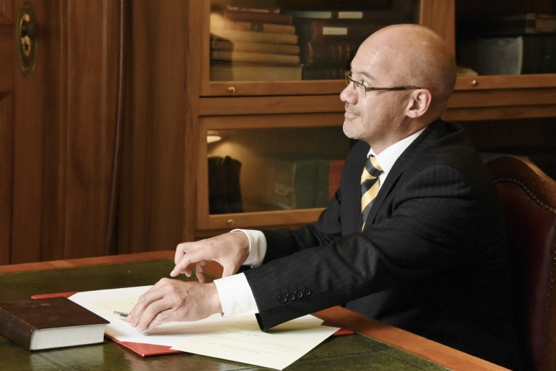 Niue C.J. praises Samoan judiciary