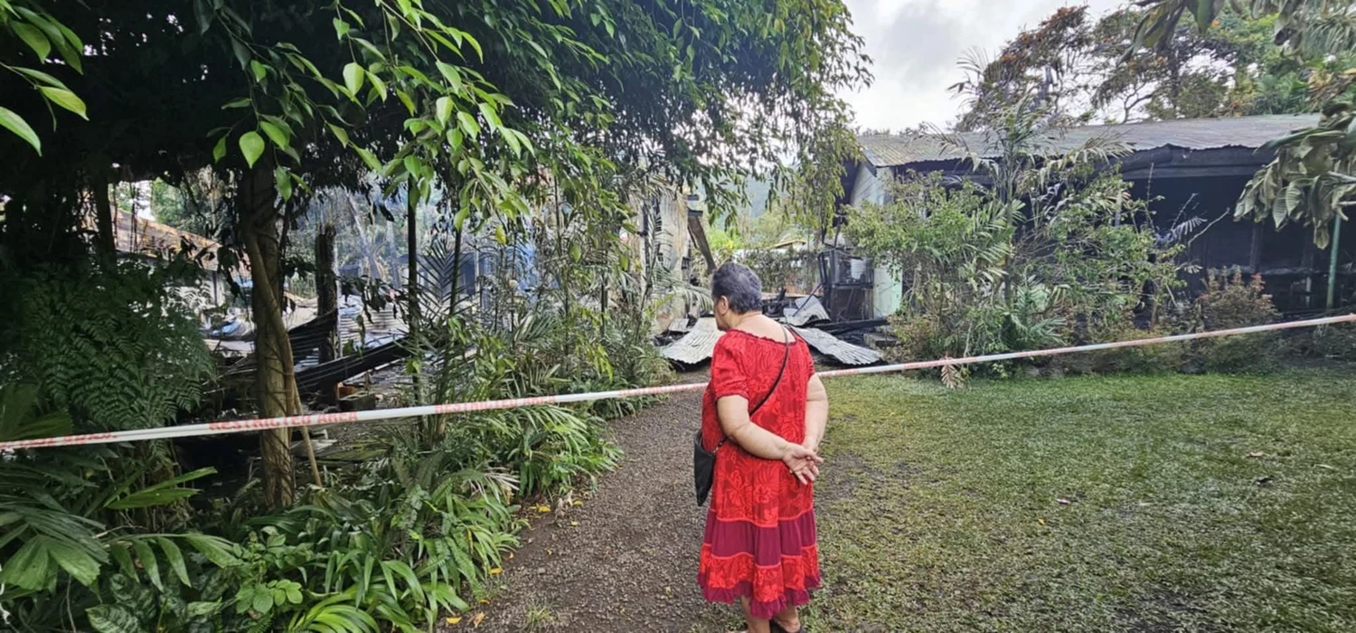 Businesswoman thanks firefighters and friends