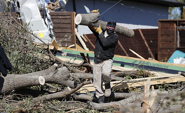 9 Dallas-area tornadoes cause $2 billion in insured losses