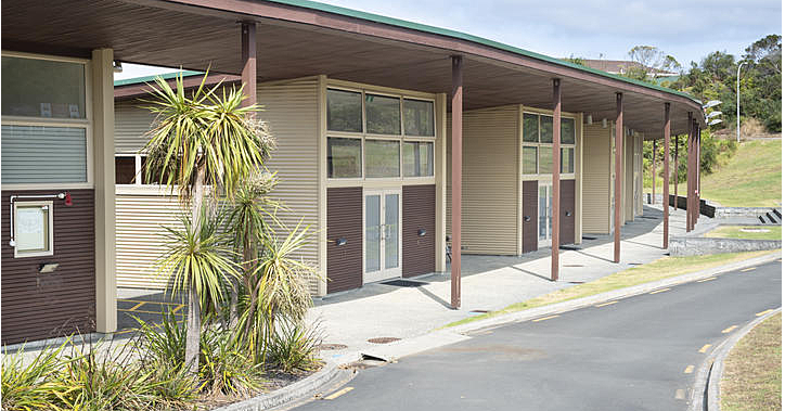Samoans in quarantine in high spirits