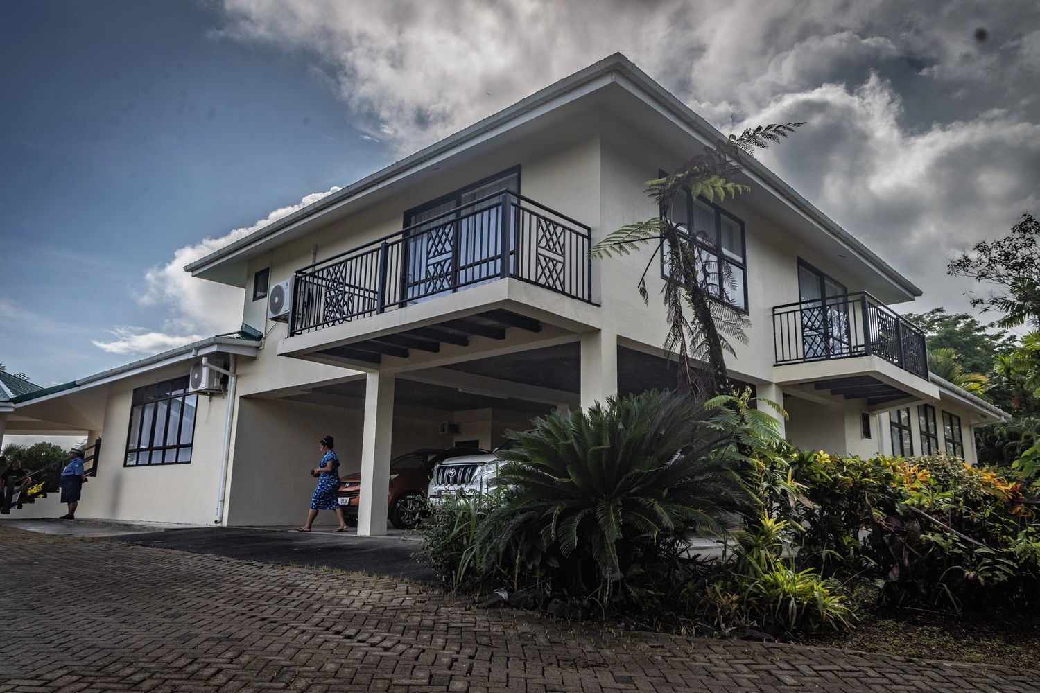 Chief Justice moves into official "home"