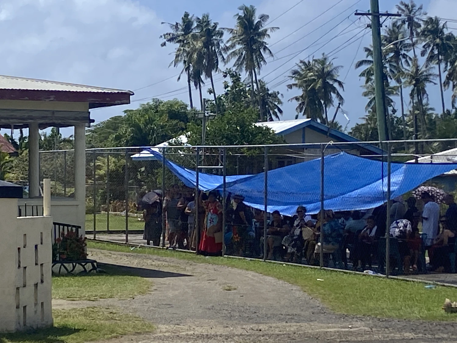 Vailele voters brave midday sun