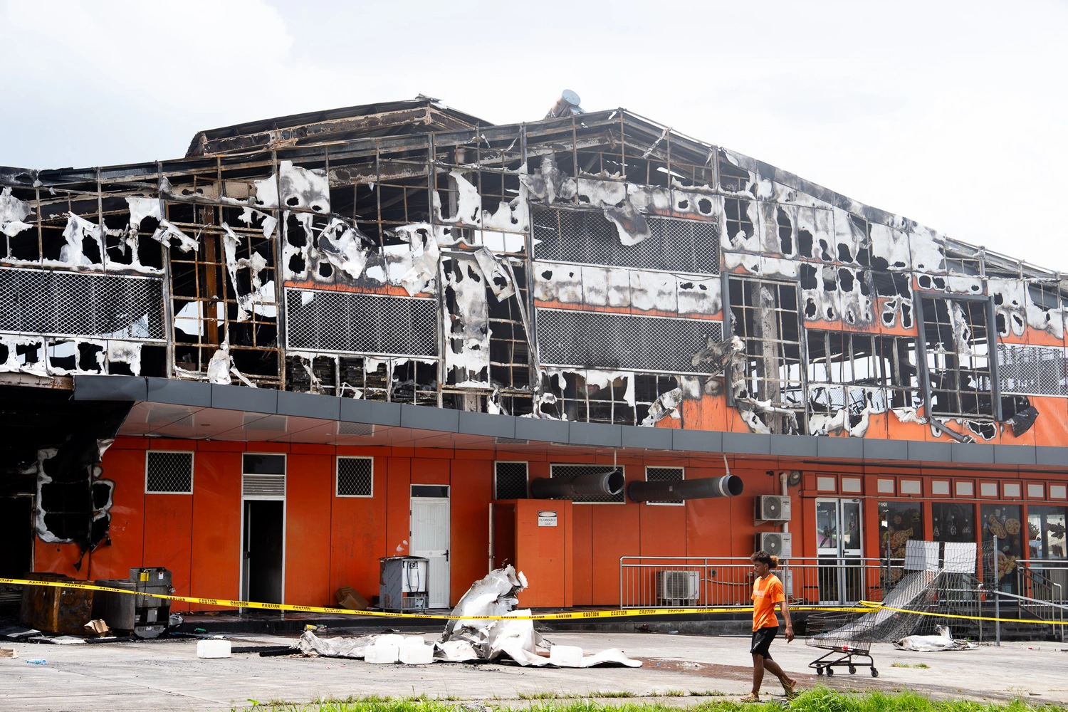 Firefighters work in Frankie Hypermarket aftermath