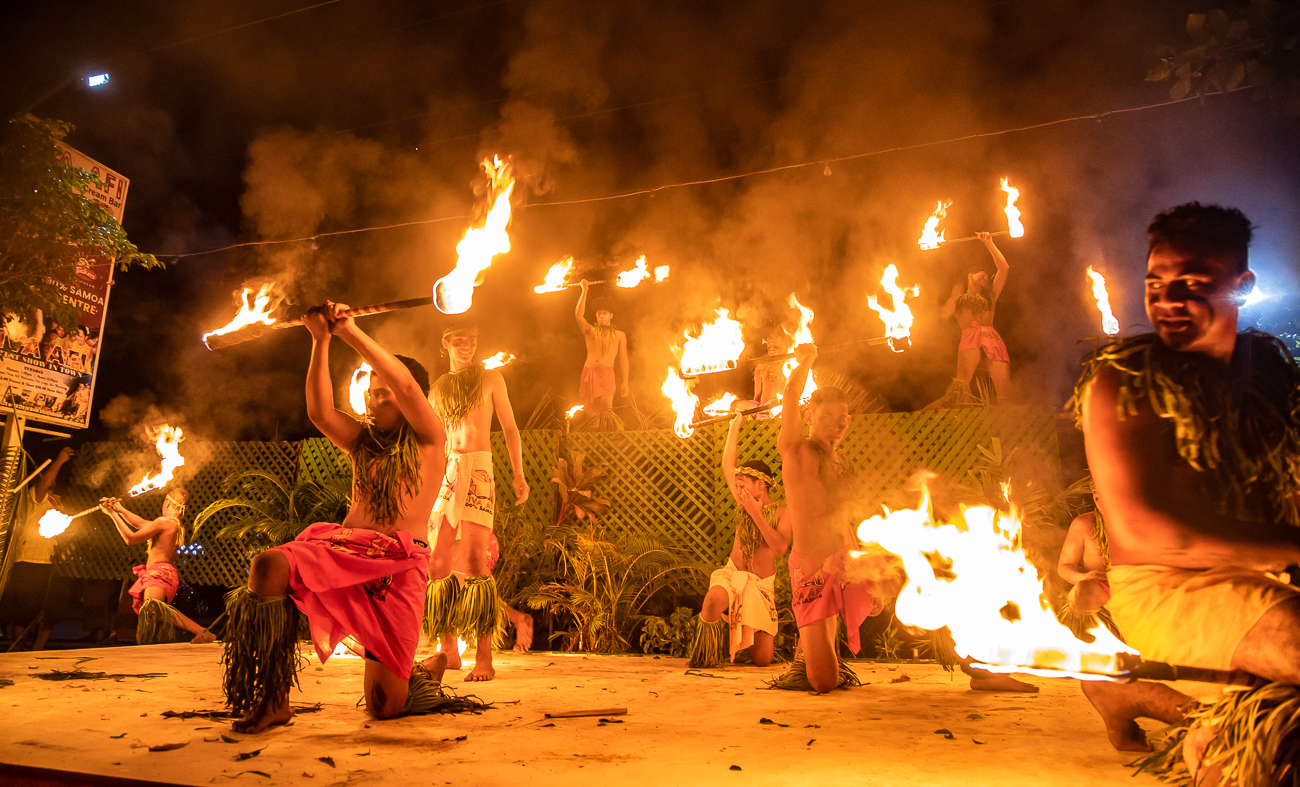 Siva Afi assists church fundraiser