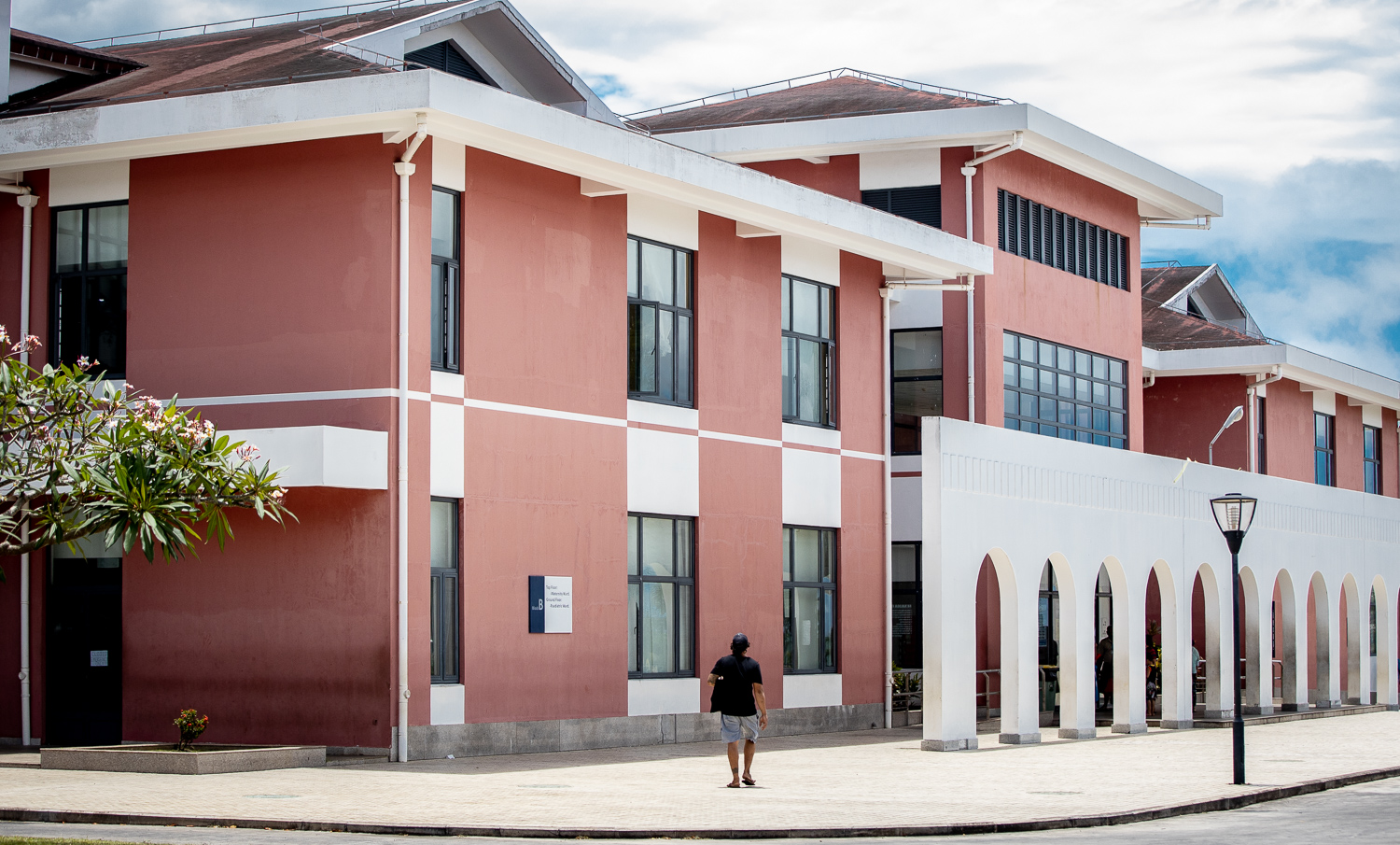 Doctor among the first patients of measles outbreak