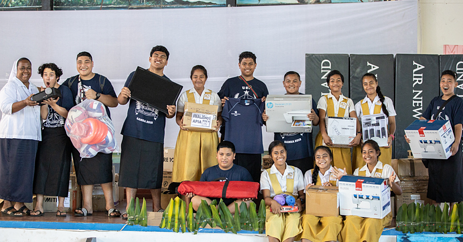 Vi Samoa Samoa Observer | Containerful of goodwill arrives at St. Paul VI