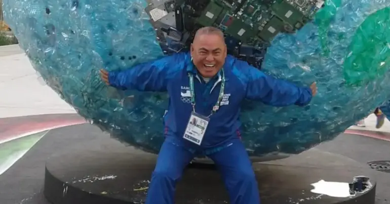 Boxing coach passes away at Paris Olympics
