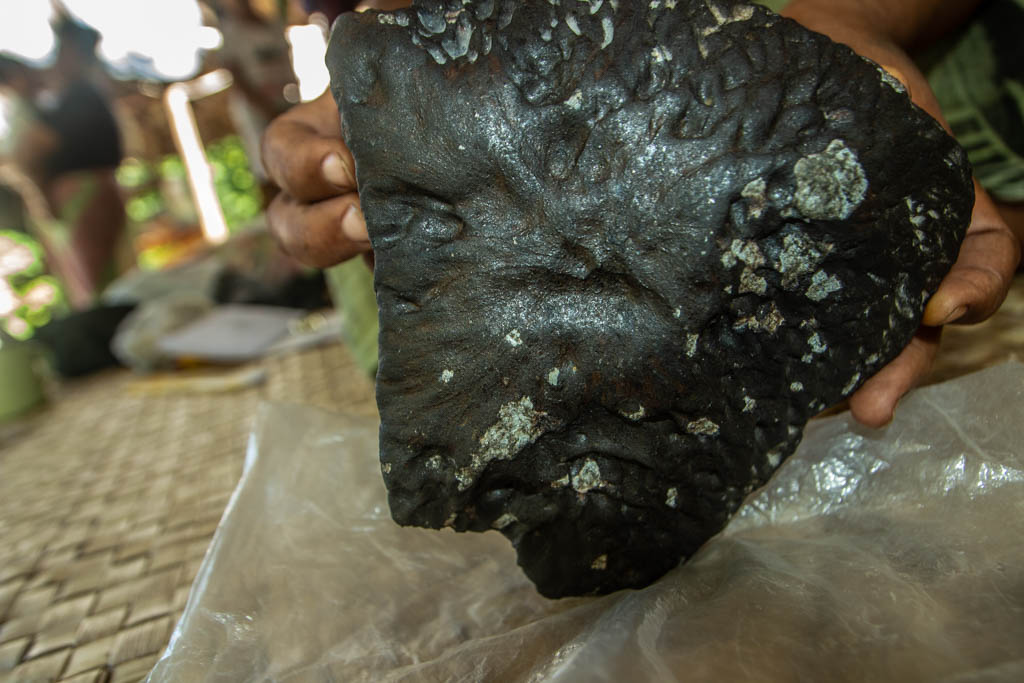 Interest in Falealupo family's 'meteorite' rising