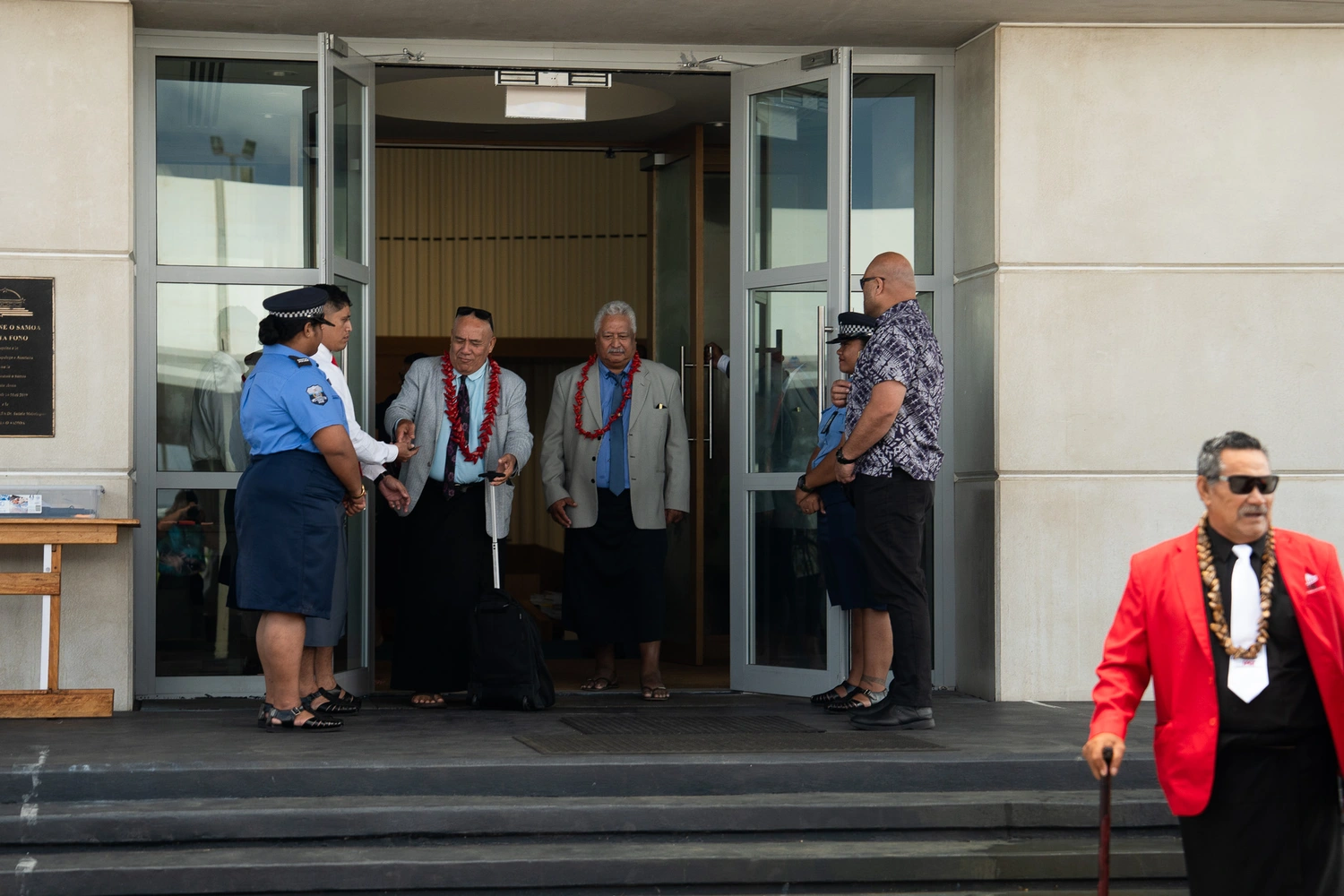 How to avoid a political crisis in the future