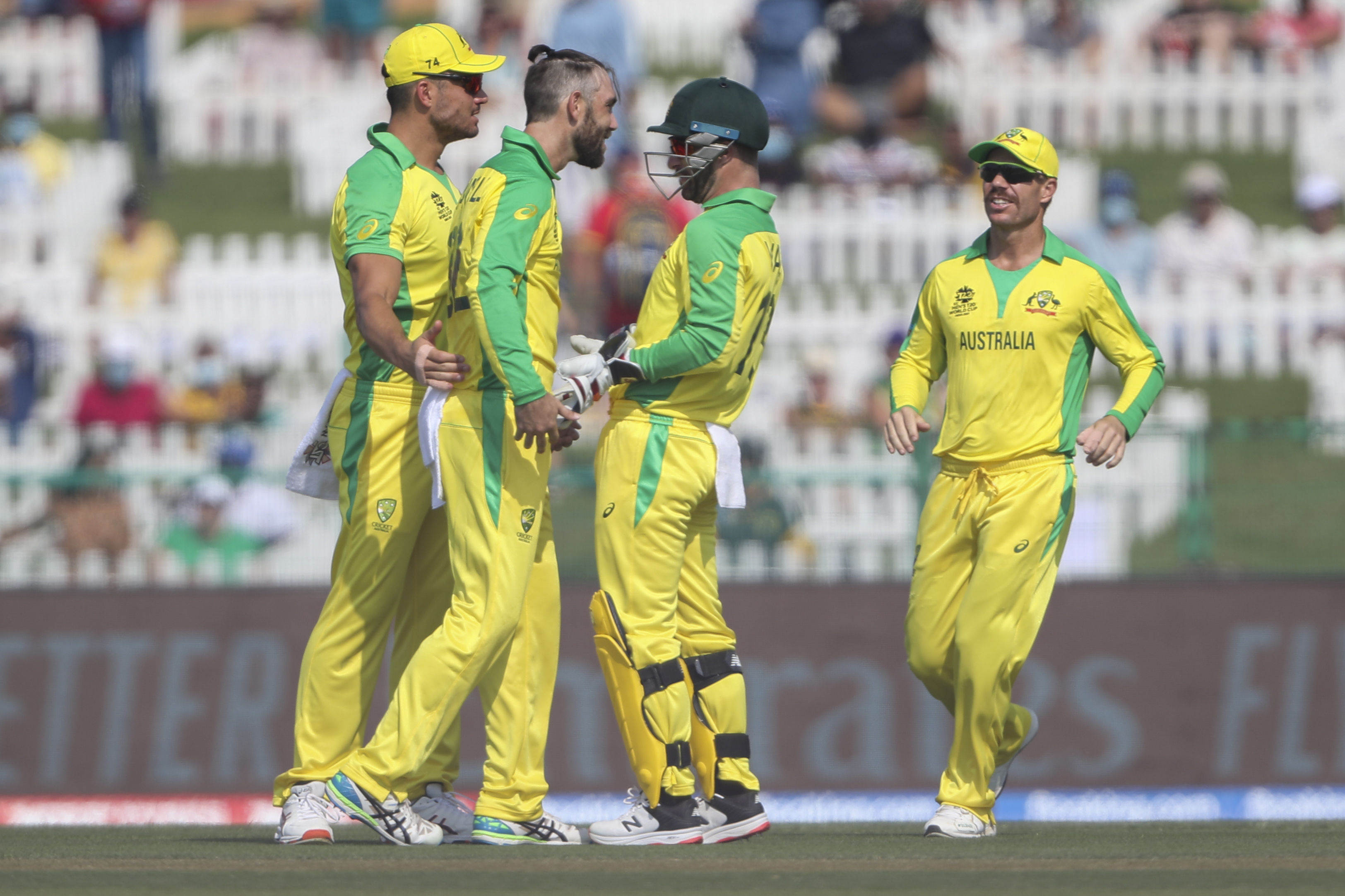 Australia bowls vs. SAfrica as Super 12s start at T20 WC