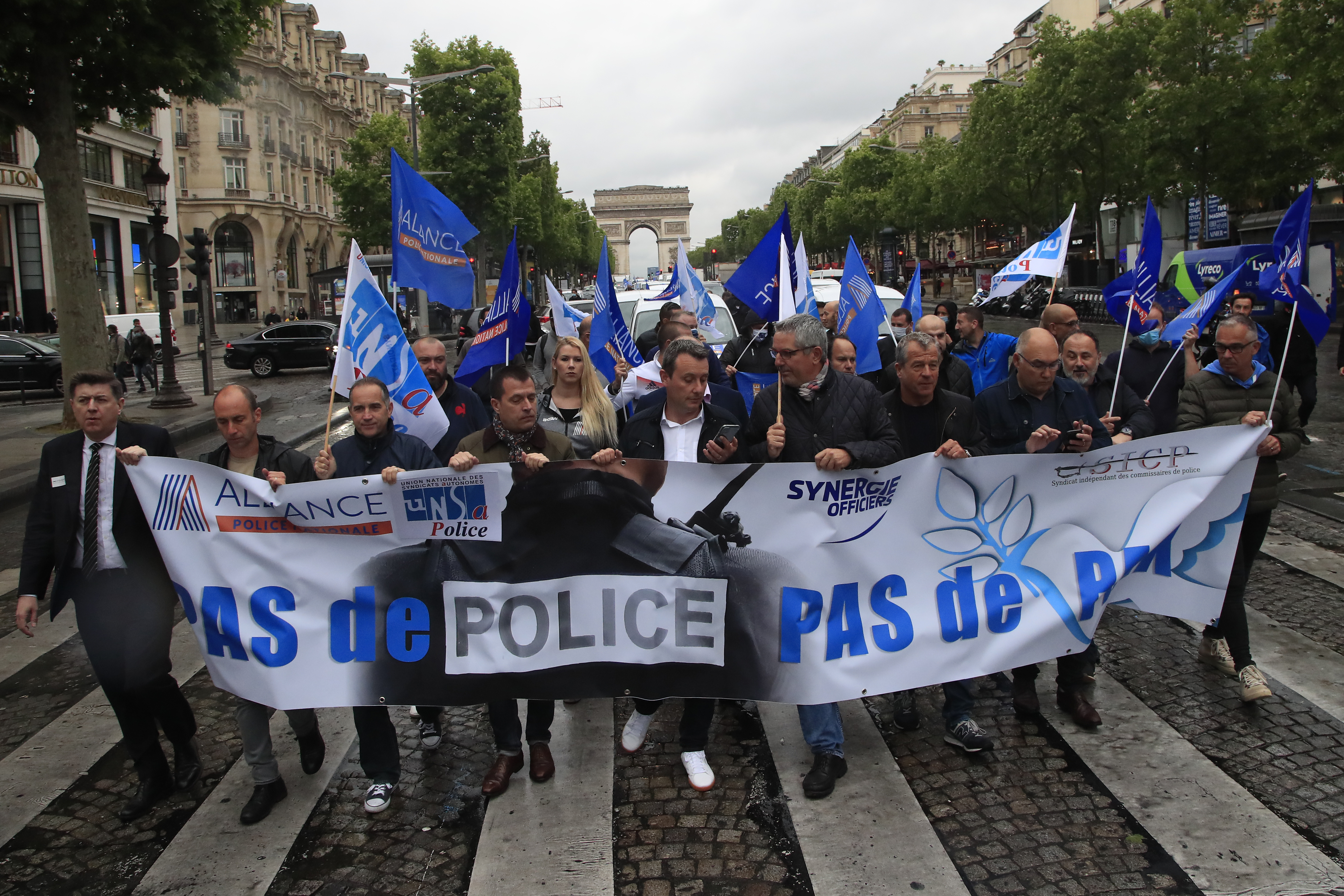 The Latest: Activists dislodge artifact from Paris museum