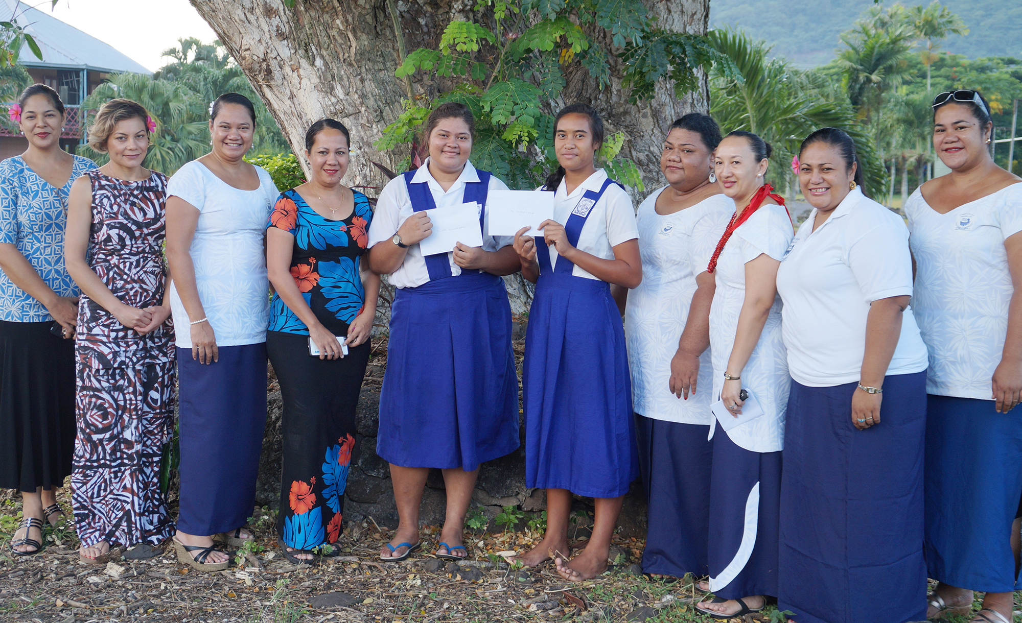 'The Crown' producers say sorry to stars after pay dispute