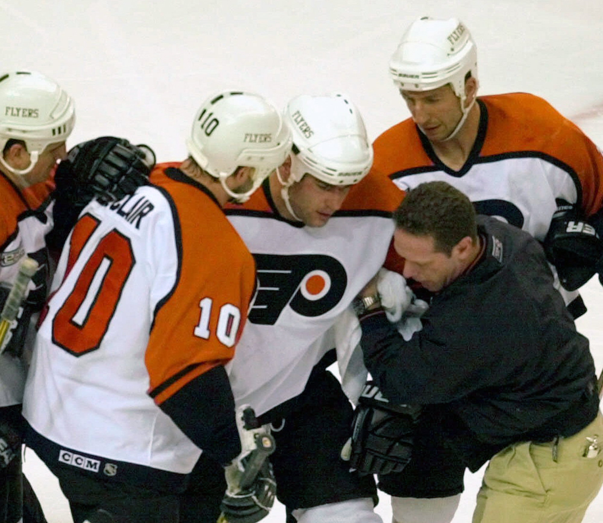 AP/CP survey: Players say NHL making progress on concussions