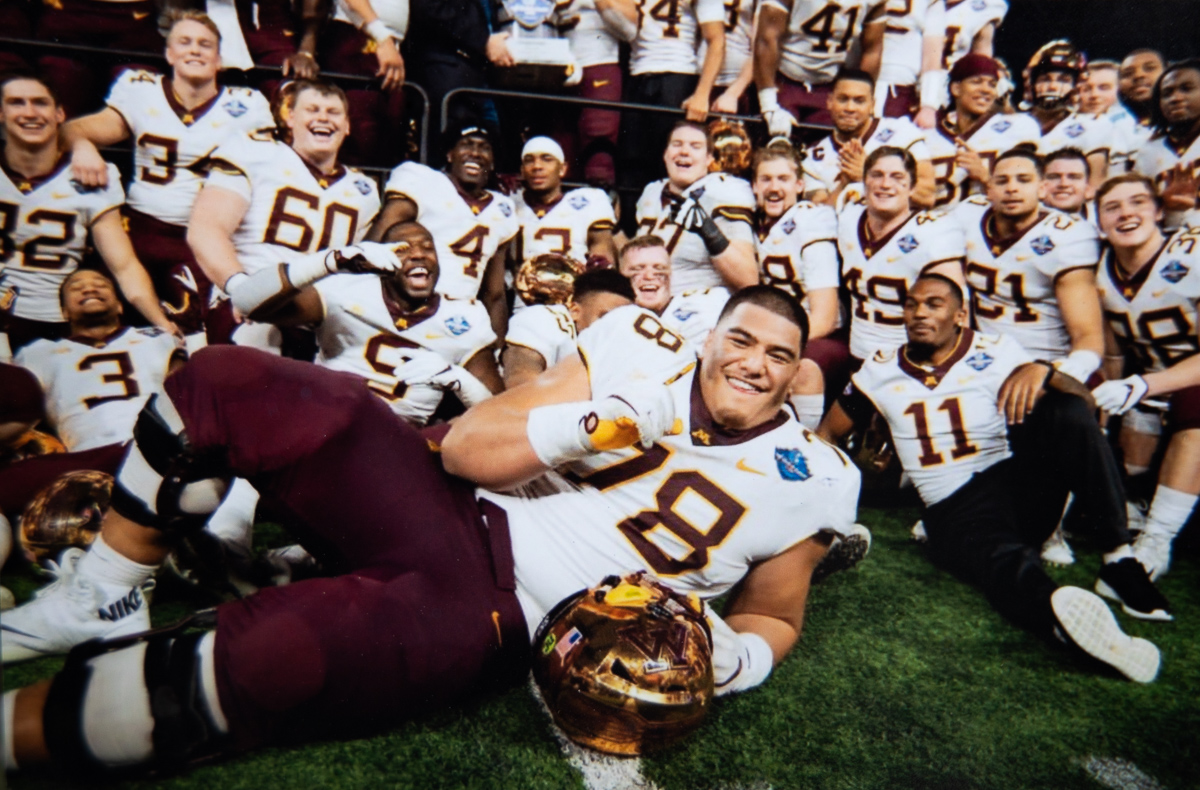 Family proud of Minnesota offensive lineman Daniel Faalele 