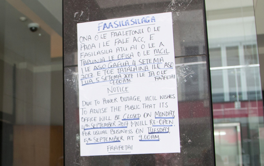 Clinton attacks Trump economic proposal