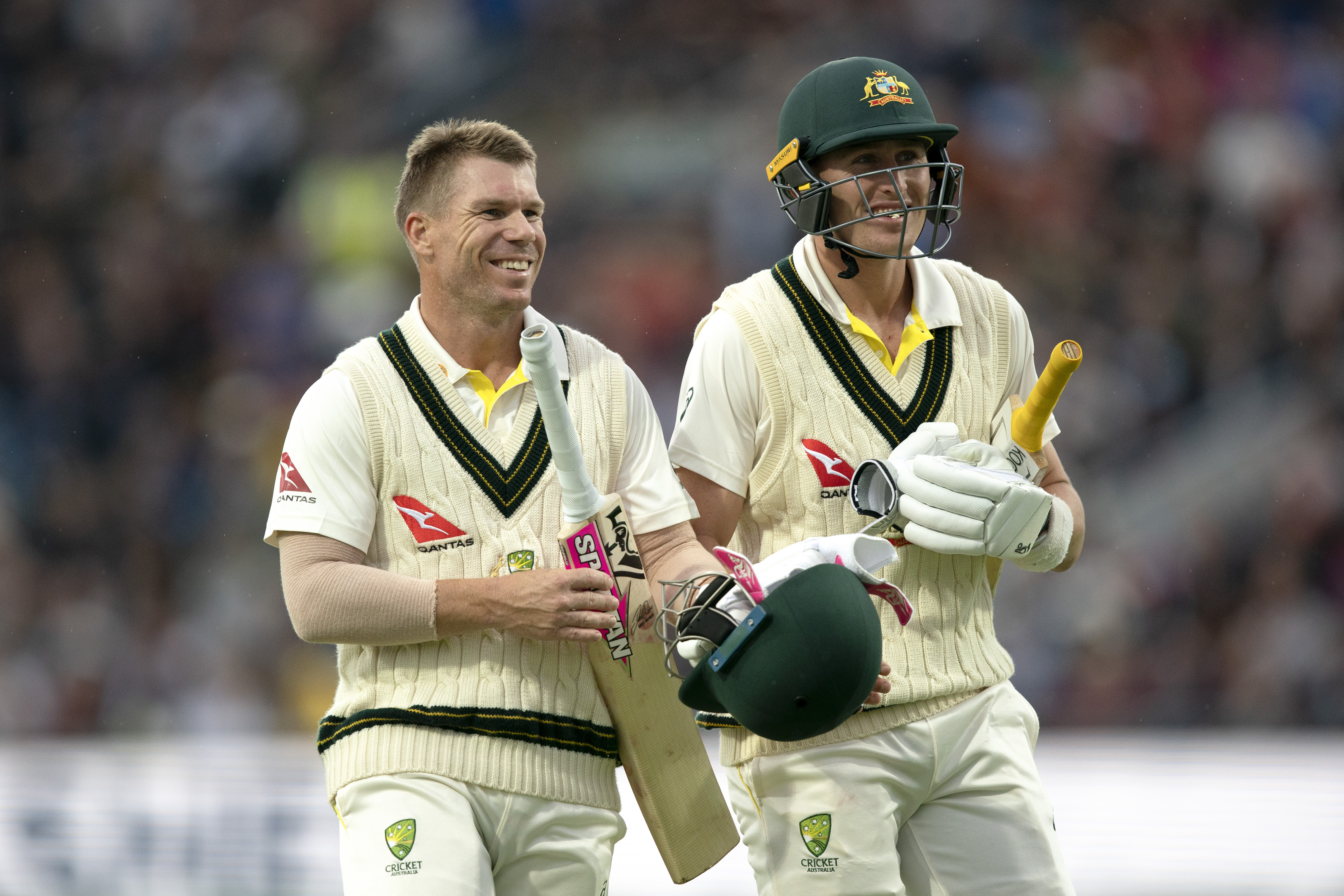 England frustrated by weather in Ashes test, Australia 54-2
