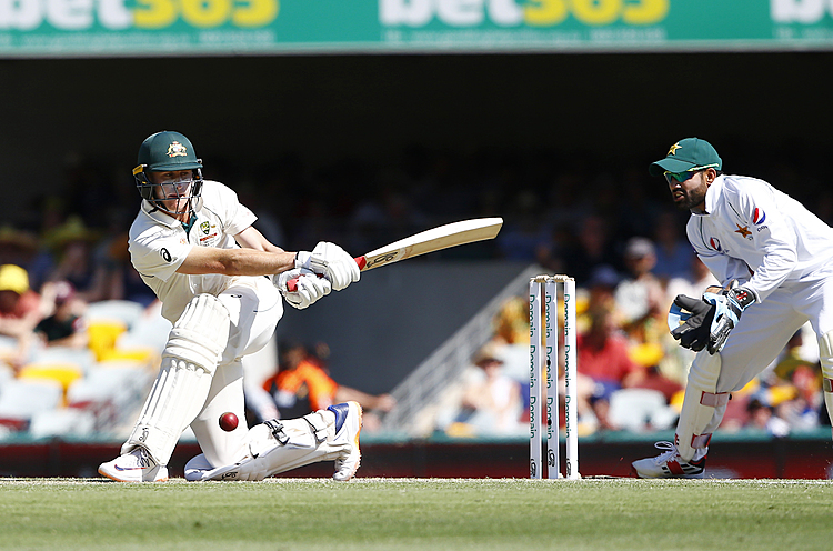 Aussies has Pakistan reeling at 64-3 on day 3 of 1st test