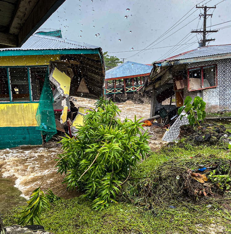 Flood destroys homes in Saipipi