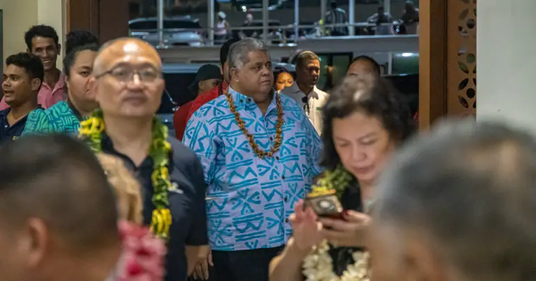 Explaining why the coconut trees sway the way they do