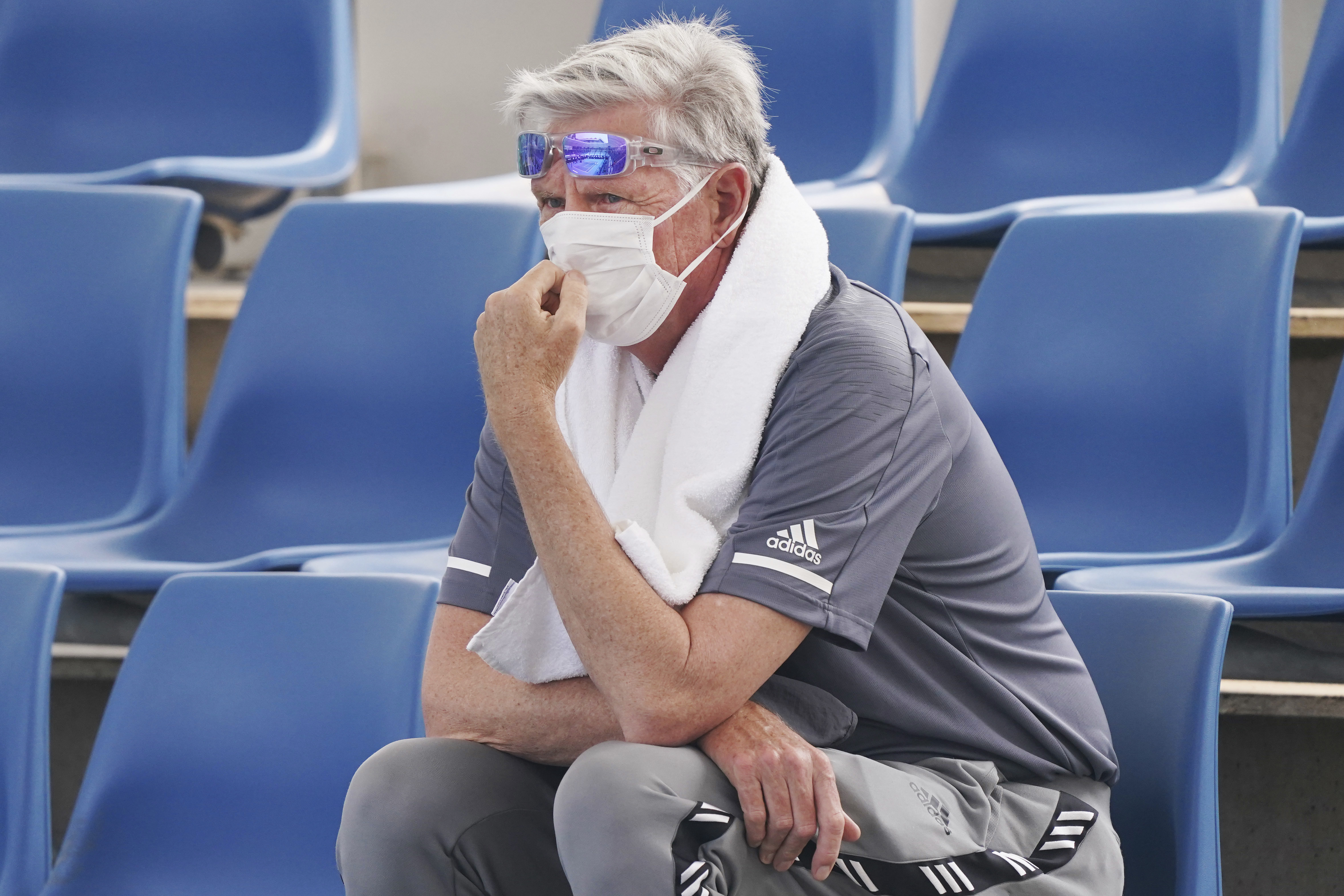 Bad air doesn't stop qualifying for Australian Open 
