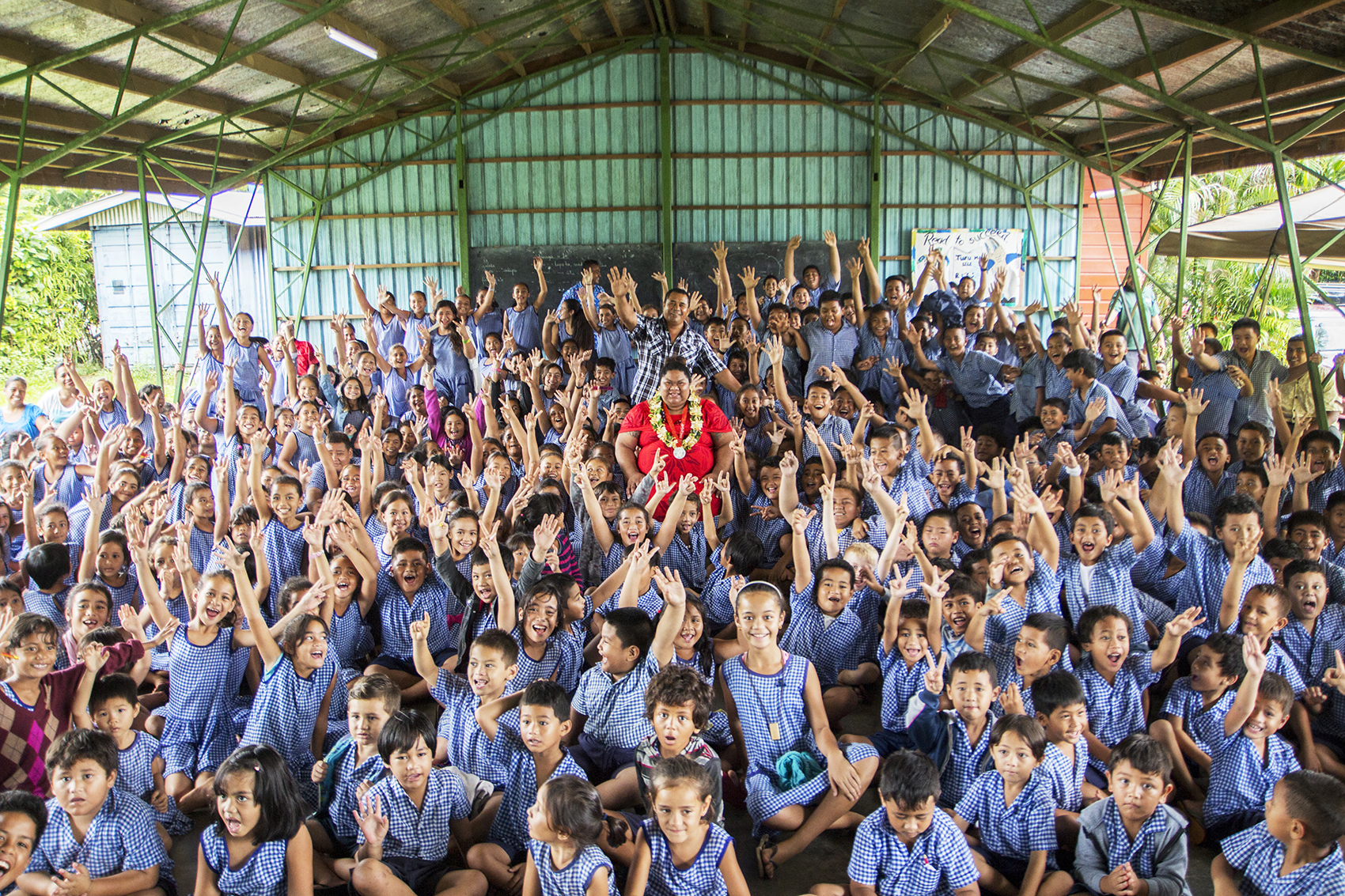 Lionel Messi saves Barcelona from 2nd straight loss