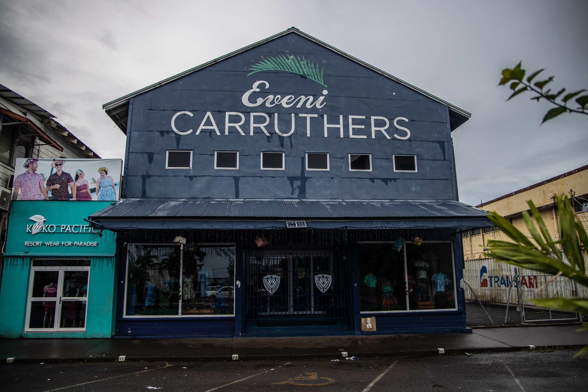 Eveni Carruthers warns online scam