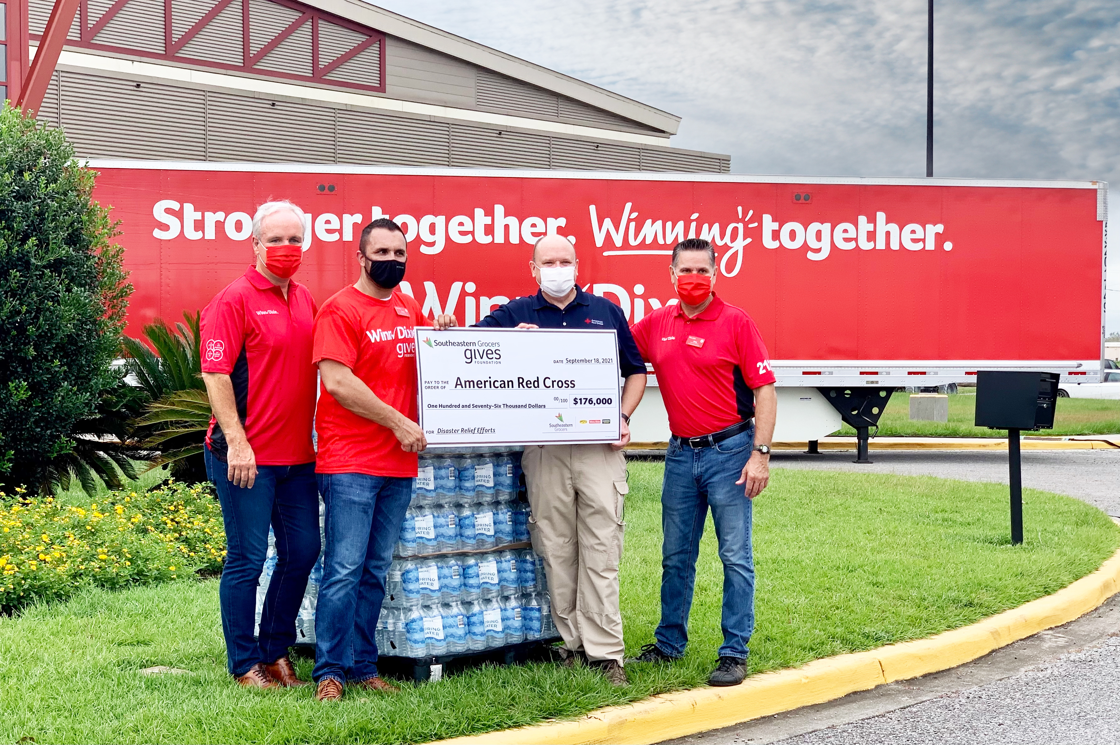 Southeastern Grocers supports Gulf Coast community with more than $566,400 in Hurricane Ida Relief Efforts