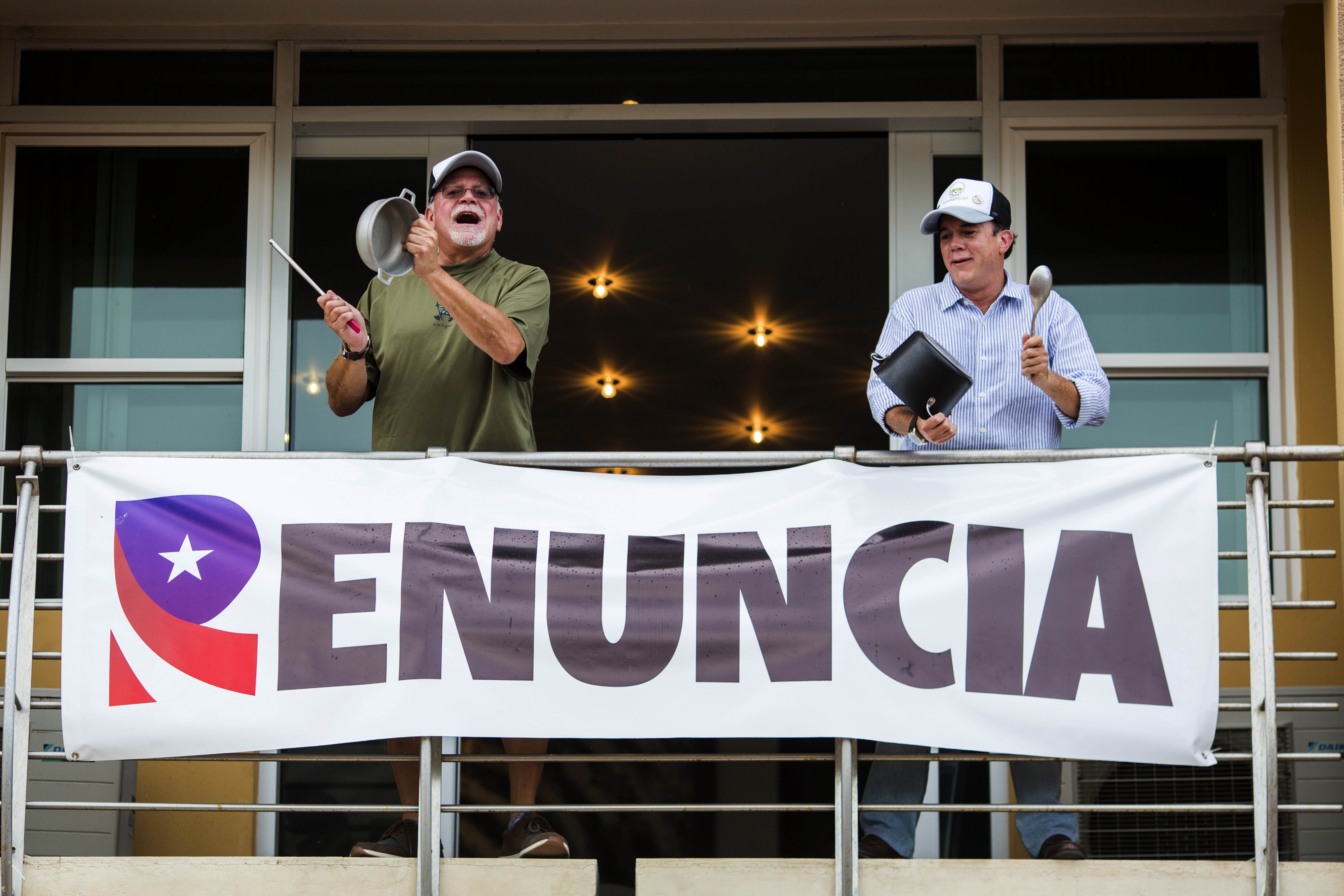 Puerto Rico gov will not seek reelection, but won't resign