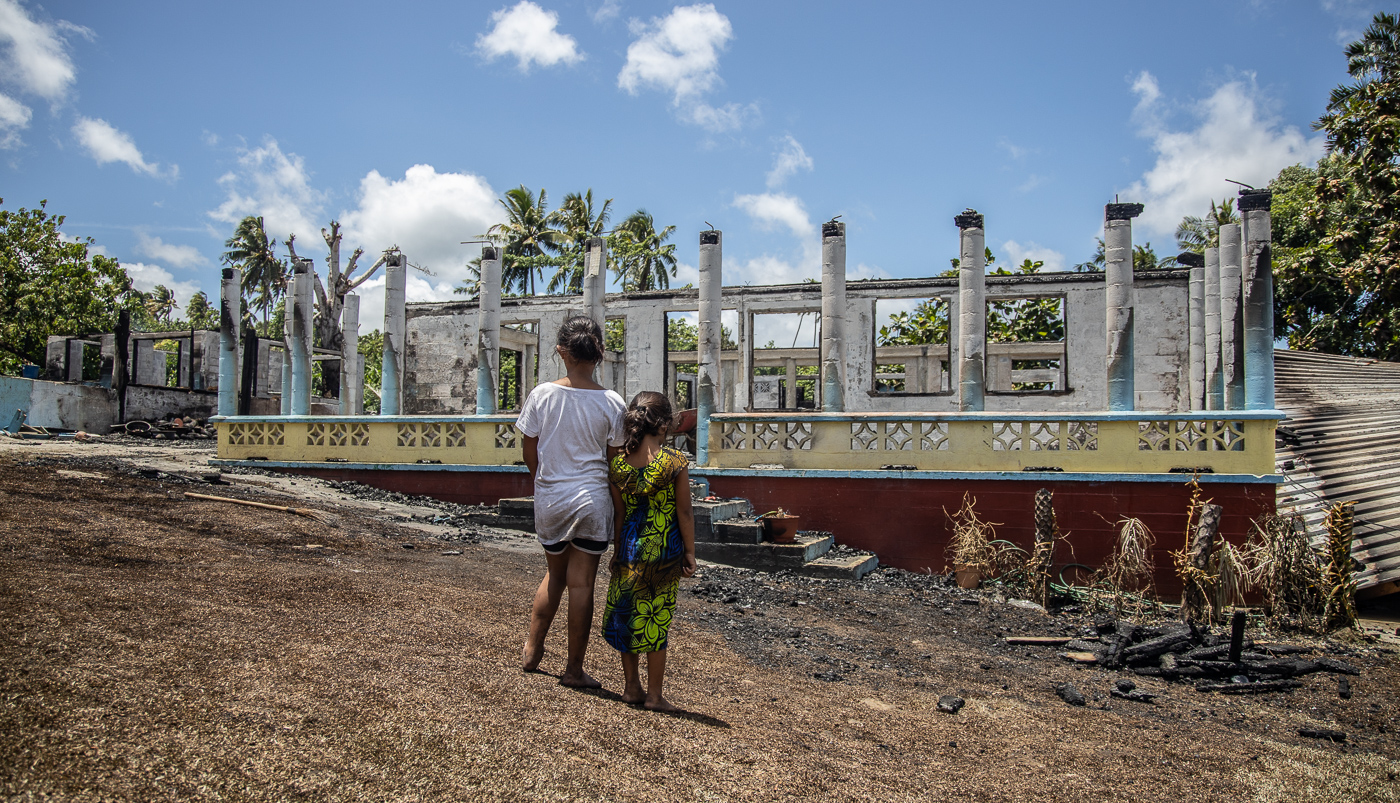 Family escapes as fire destroys home