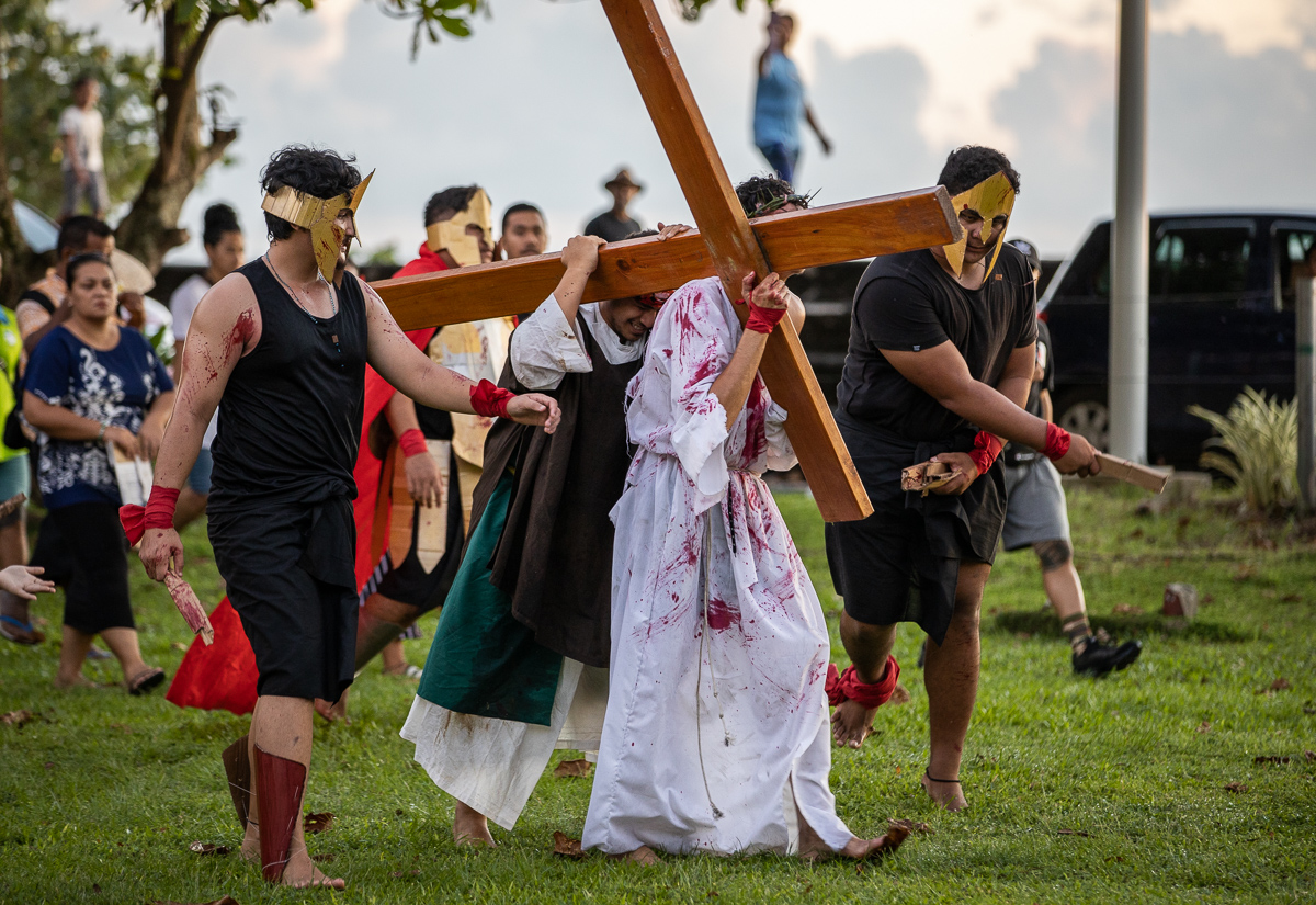 Procession through Apia marks Good Friday in Samoa 