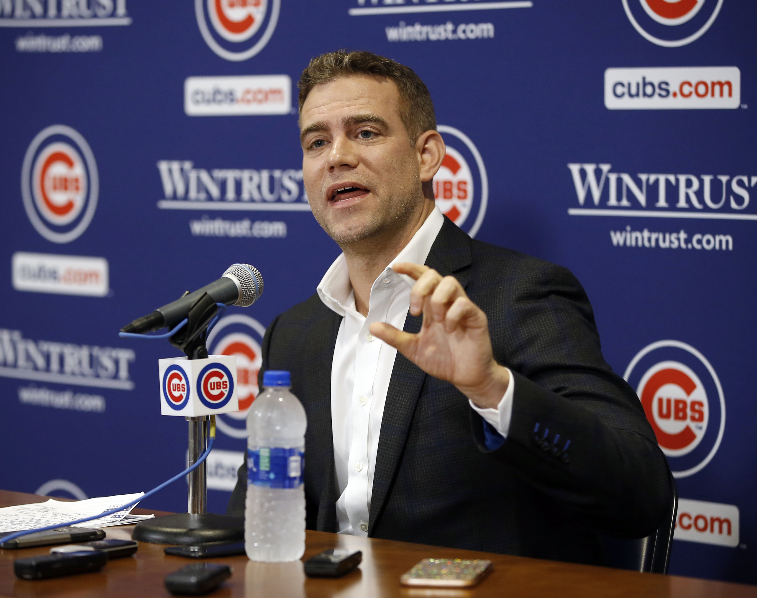 David Ross on list of possible candidates for Cubs manager