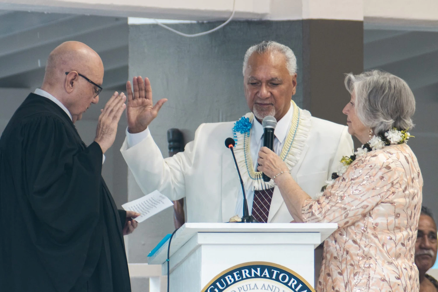 New leaders of Am. Samoa sworn-in 