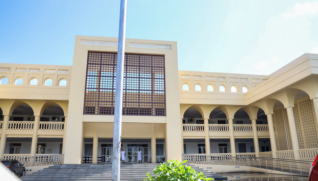 Chamber meeting at 11am, called by Chief Justice 