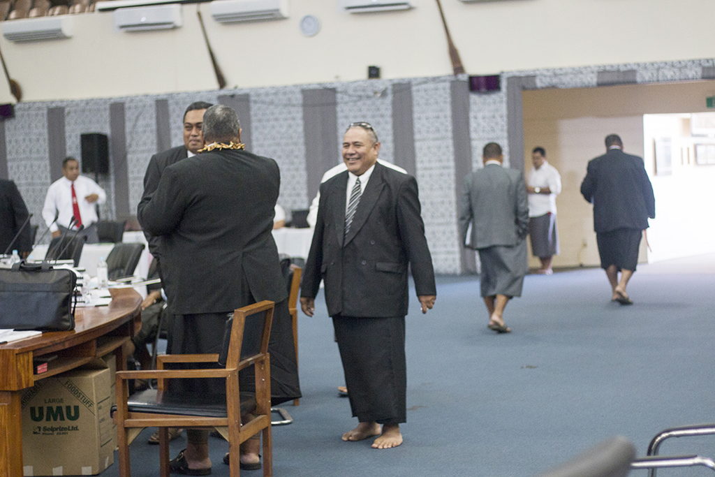 Kim Kardashian West goes to the White House to talk pardon