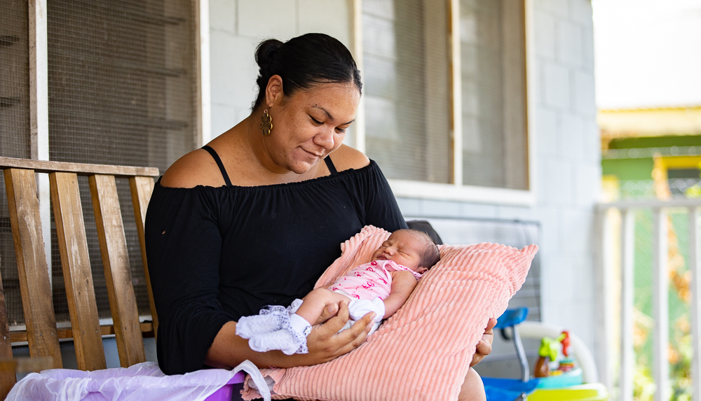 Coronavirus fears lead mother to homebirth 