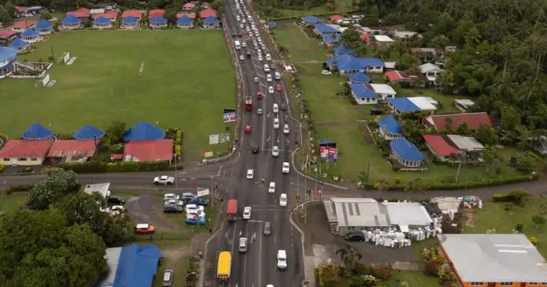 Traffic lights down at Lepea intersection after vehicle crash