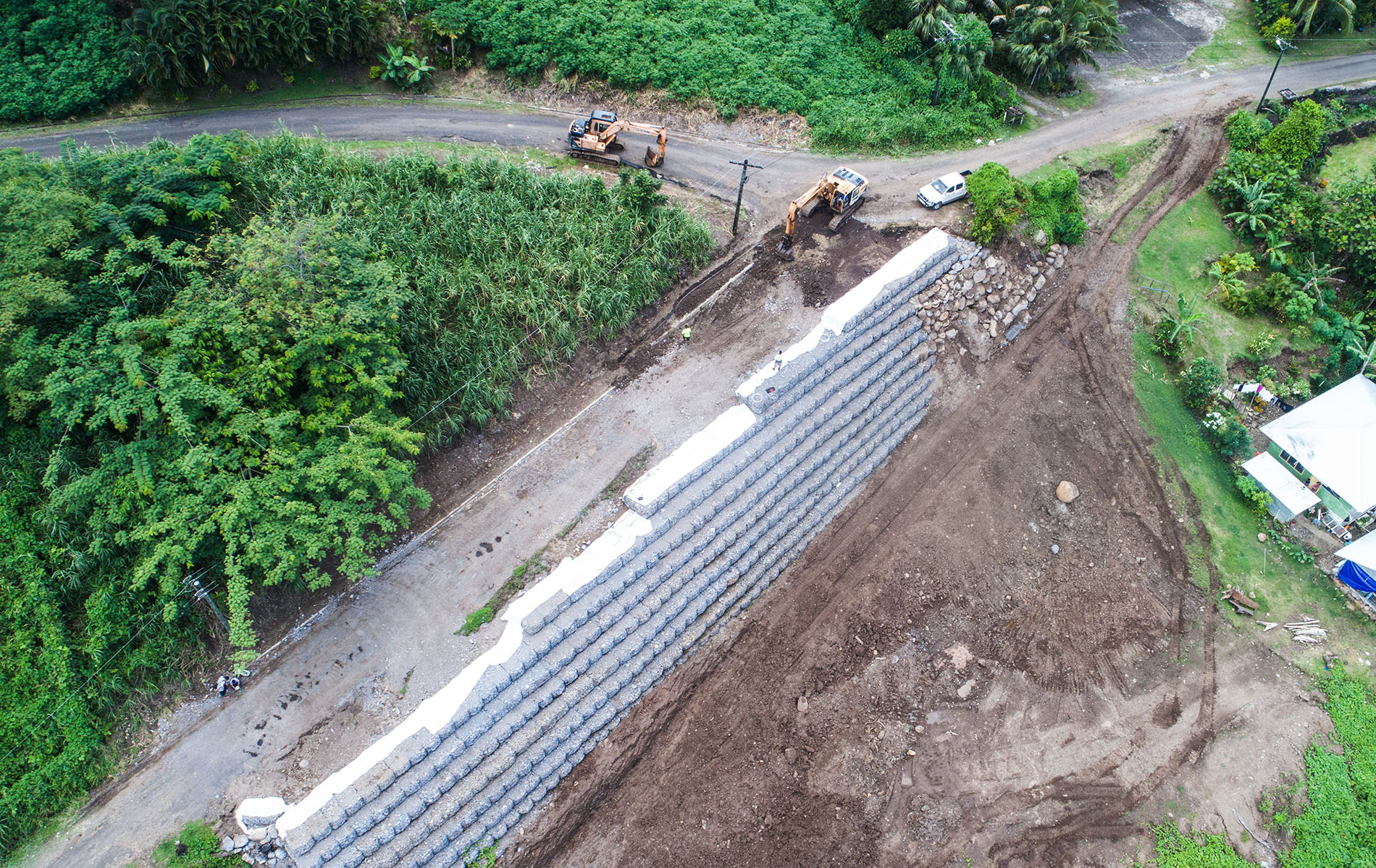 Hurricanes beat Chiefs 32-31 to reach Super Rugby semis